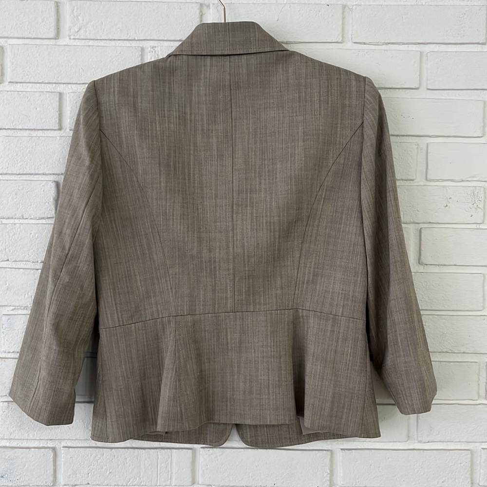 Alex Marie Button Front Blazer Tan/Beige Classic Professional Style Size 8P #407 - Picture 8 of 8
